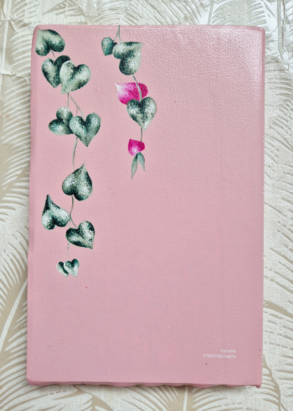 Handpainted New King James Version Bible - String of hearts design